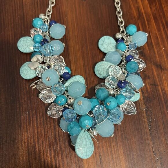 Turquoise Beaded Necklace - Picture 2 of 8